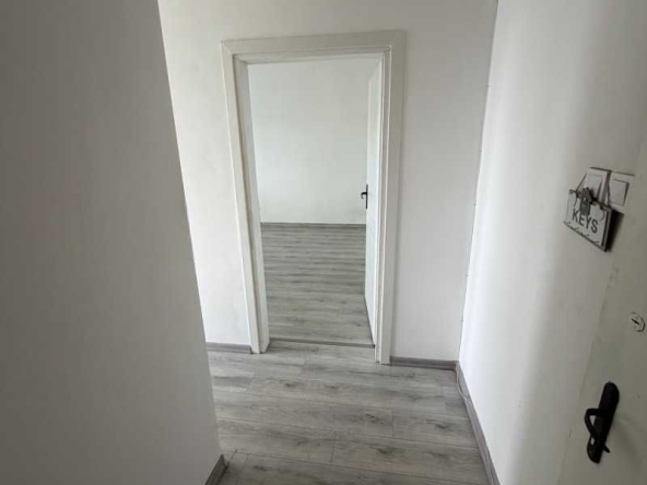 Дава се под наем Двустаен апартамент в София, Люлин 6 - 45 кв.м за 398.82 € - Снимка #1