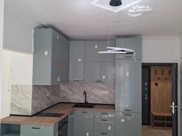 Дава се под наем Тристаен апартамент в София, Лозенец - 85 кв.м за 877.71 € - Снимка #1