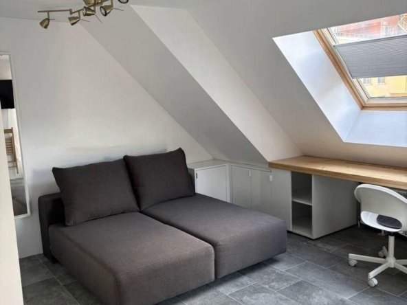 Дава се под наем Едностаен апартамент в София, Център - 38 кв.м за 597.21 € - Снимка #1