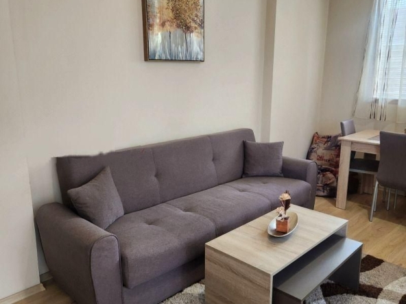 Дава се под наем Тристаен апартамент в София, Зона Б-5 - 101 кв.м за 846.6 € - Снимка #1
