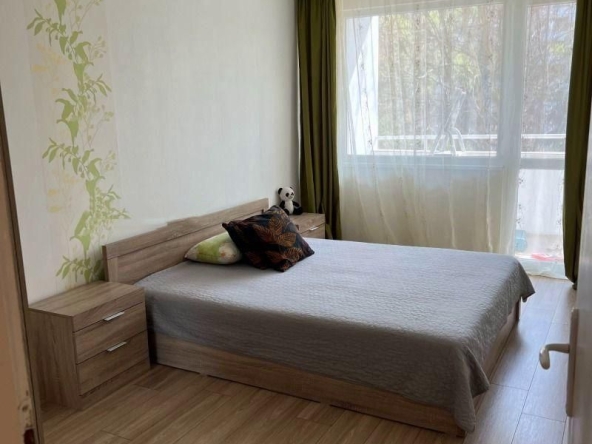 Дава се под наем Двустаен апартамент в София, Изгрев - 60 кв.м за 747.66 € - Снимка #1