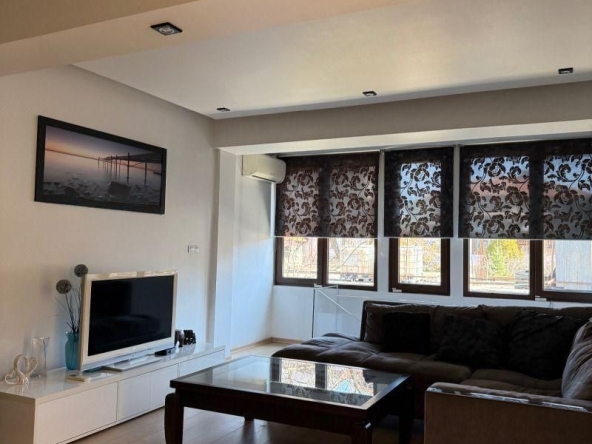 Дава се под наем Тристаен апартамент в София, Левски - 85 кв.м за 797.64 € - Снимка #1