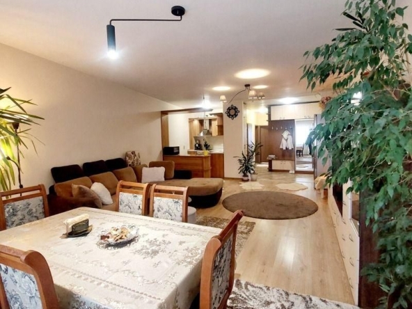 Дава се под наем Тристаен апартамент в София, Витоша - 130 кв.м за 1146.99 € - Снимка #1