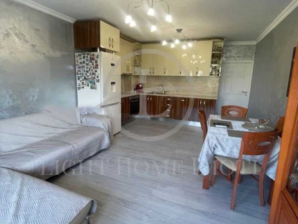 Тристаен апартамент в Пловдив, Кючук Париж - 101 кв.м за 1045 €/кв.м - Снимка #1