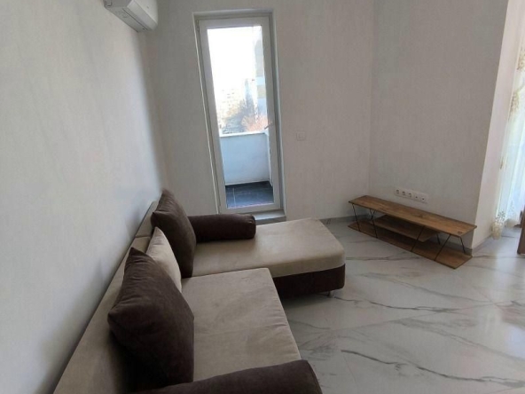 Дава се под наем Тристаен апартамент в София, Люлин 5 - 72 кв.м за 647.19 € - Снимка #1