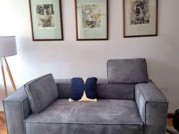 Дава се под наем Тристаен апартамент в София, Център - 91 кв.м за 1196.97 € - Снимка #1