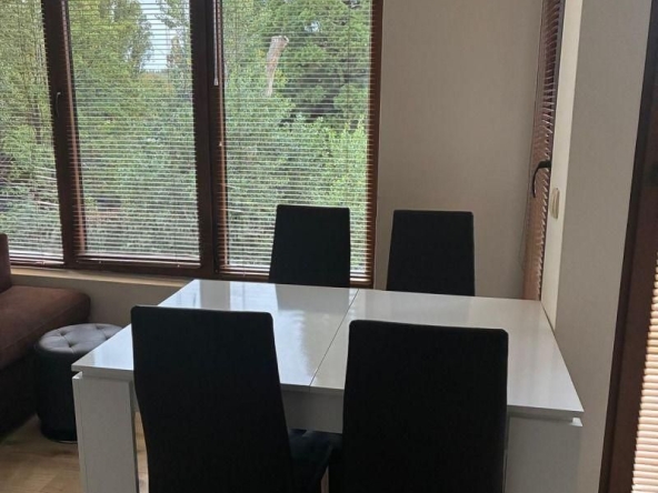 Дава се под наем Тристаен апартамент в София, Витоша - 90 кв.м за 767.55 € - Снимка #1
