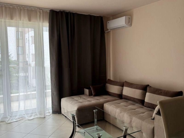 Дава се под наем Тристаен апартамент в София, Симеоново - 100 кв.м за 796.62 € - Снимка #1
