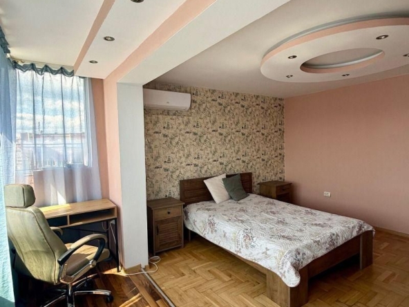 Дава се под наем Тристаен апартамент в София, Люлин 4 - 100 кв.м за 648.21 € - Снимка #1