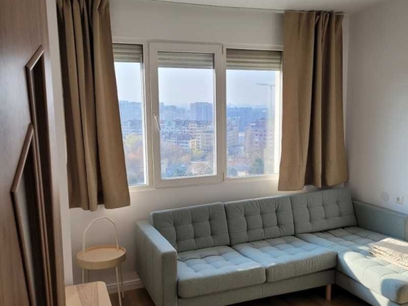 Дава се под наем Тристаен апартамент в София, Младост 3 - 114 кв.м за 850 € - Снимка #1