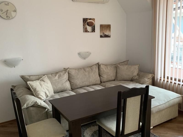 Дава се под наем Двустаен апартамент в Пловдив, Кършияка - 58 кв.м за 400 € - Снимка #1