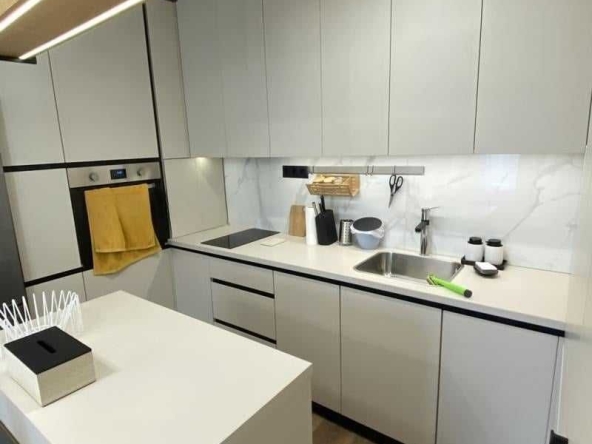 Дава се под наем Двустаен апартамент в София, Бъкстон - 70 кв.м за 561 € - Снимка #1