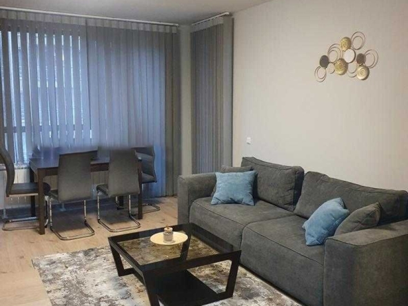 Дава се под наем Двустаен апартамент в София, Хиподрума - 75 кв.м за 450 € - Снимка #1