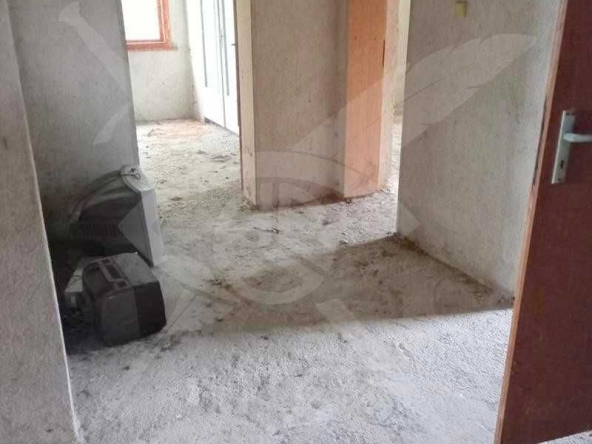 Къща в с. Татарево, Област Пловдив - 360 кв.м за 94 €/кв.м - Снимка #1