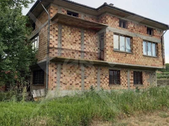 Къща в с. Татарево, Област Пловдив - 360 кв.м за 96 €/кв.м - Снимка #1