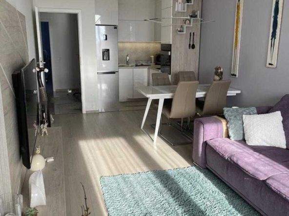 Дава се под наем Двустаен апартамент в София, Дружба 2 - 76 кв.м за 428.91 € - Снимка #1