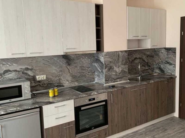 Дава се под наем Тристаен апартамент в София, Дианабад - 100 кв.м за 850 € - Снимка #1