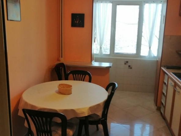 Дава се под наем Двустаен апартамент в Пловдив, Център - 64 кв.м за 510 € - Снимка #1