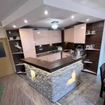 Дава се под наем Тристаен апартамент в София, Студентски град - 80 кв.м за 400 € - Снимка #1