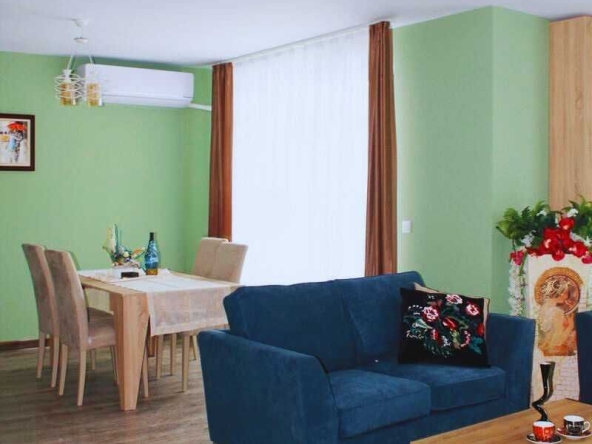 Дава се под наем Тристаен апартамент в София, Княжево - 130 кв.м за 535.5 € - Снимка #1