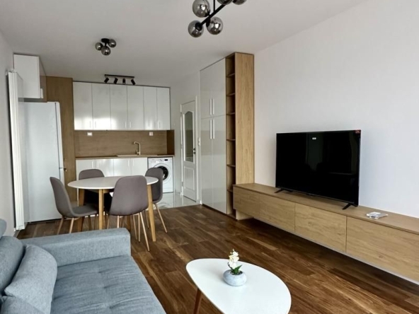 Дава се под наем Двустаен апартамент в Пловдив, Тракия - 72 кв.м за 434 € - Снимка #1