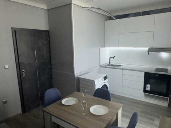 Дава се под наем Двустаен апартамент в София, Витоша - 65 кв.м за 600 € - Снимка #1