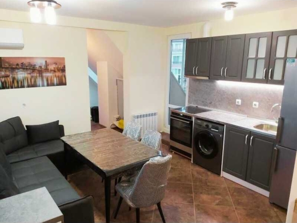 Дава се под наем Тристаен апартамент в София, Надежда 1 - 100 кв.м за 484.5 € - Снимка #1