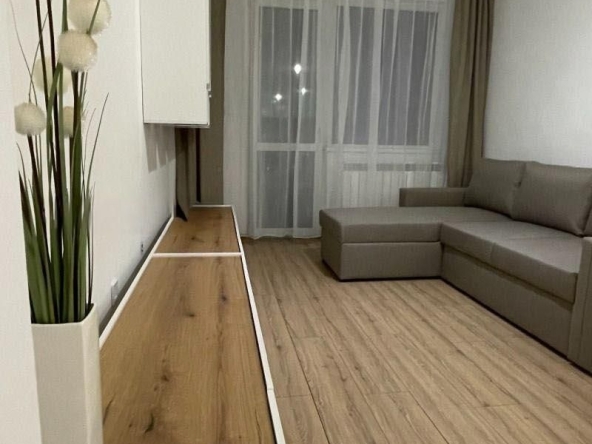 Дава се под наем Двустаен апартамент в София, Люлин 8 - 60 кв.м за 598.23 € - Снимка #1