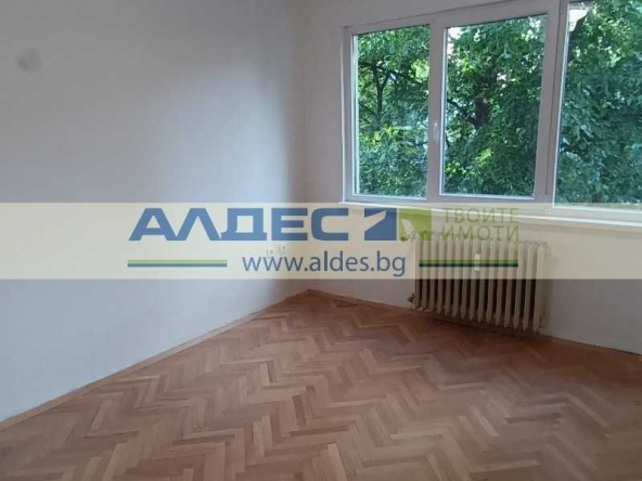 Тристаен апартамент в София, Медицинска академия - 112 кв.м за 2965 €/кв.м - Снимка #1