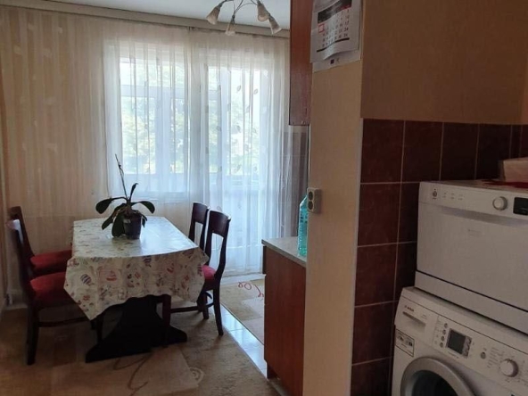 Дава се под наем Тристаен апартамент в София, Дружба 1 - 90 кв.м за 662.49 € - Снимка #1