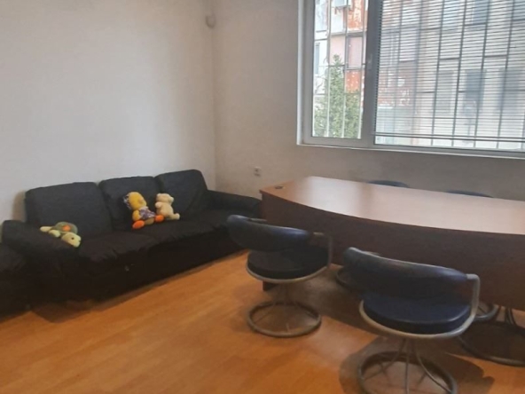 Многостаен апартамент в Плевен, Дружба 1 - 220 кв.м за 429 €/кв.м - Снимка #1