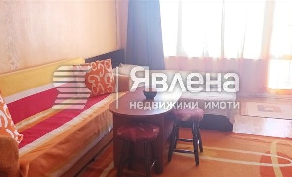 Дава се под наем Двустаен апартамент в Варна, Възраждане 1 - 48 кв.м за 332 € - Снимка #1