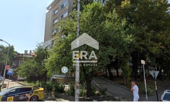 Тристаен апартамент в София, Хаджи Димитър - 80 кв.м за 3125 €/кв.м - Снимка #1