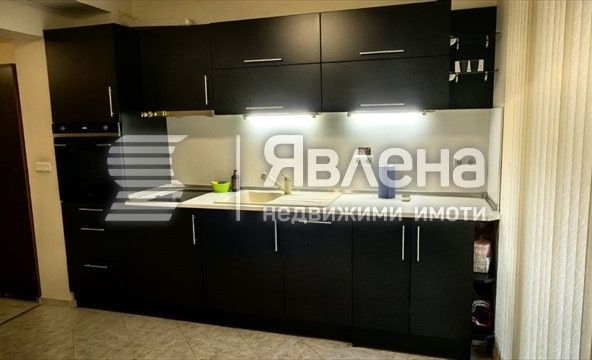 Дава се под наем Двустаен апартамент в Варна, Гръцка махала - 60 кв.м за 600 € - Снимка #1