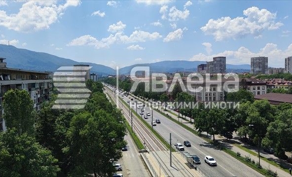 Дава се под наем Офис в София, Лагера - 345 кв.м за 3450 € - Снимка #1