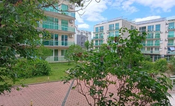 Двустаен апартамент в Бургас, Сарафово - 52 кв.м за 1404 €/кв.м - Снимка #1