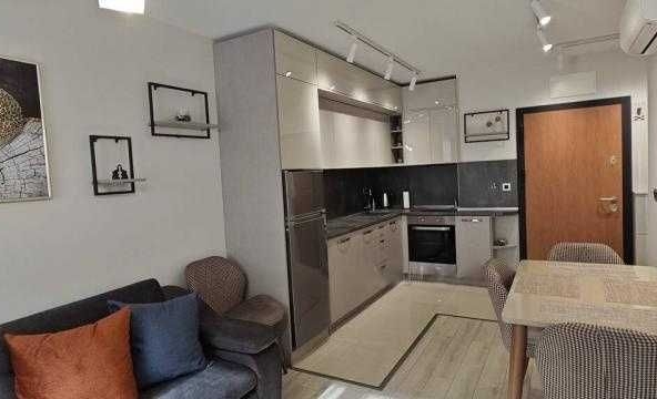 Дава се под наем Двустаен апартамент в Бургас, Братя Миладинови - 55 кв.м за 612 € - Снимка #1