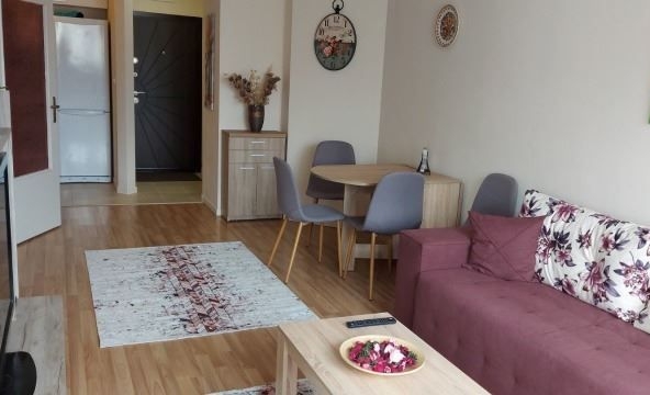 Дава се под наем Двустаен апартамент в София, Студентски град - 60 кв.м за 597.21 € - Снимка #1