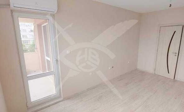 Тристаен апартамент в Бургас, Славейков - 97 кв.м за 1099 €/кв.м - Снимка #1