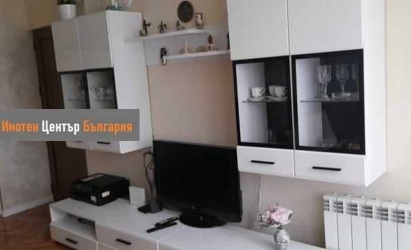 Дава се под наем Двустаен апартамент в София, Гео Милев - 60 кв.м за 230000 € - Снимка #1