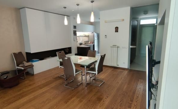 Дава се под наем Къща в София, Симеоново - 200 кв.м за 2500 € - Снимка #1