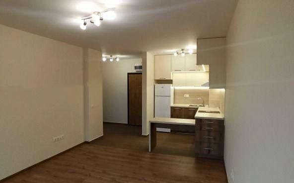 Дава се под наем Двустаен апартамент в София, Връбница 1 - 65 кв.м за 548.25 € - Снимка #1