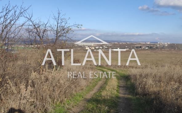 Парцел в с. Езерово, Област Варна - 817 кв.м за 14 €/кв.м - Снимка #1