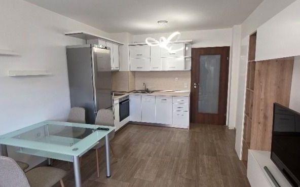 Дава се под наем Двустаен апартамент в Пловдив, Кършияка - 70 кв.м за 485 € - Снимка #1