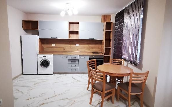 Дава се под наем Двустаен апартамент в Пловдив, Кючук Париж - 67 кв.м за 390 € - Снимка #1