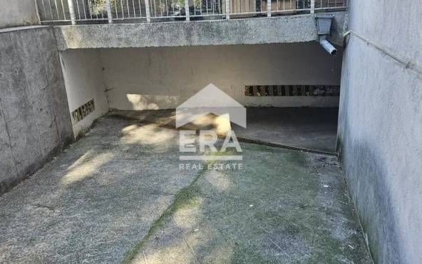 Гараж / Паркомясто в Варна, Център - 19 кв.м за 1448 €/кв.м - Снимка #1