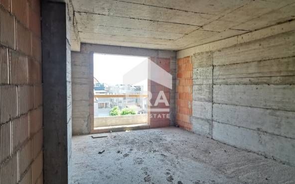 Тристаен апартамент в Варна, Погреби - 97 кв.м за 1433 €/кв.м - Снимка #1