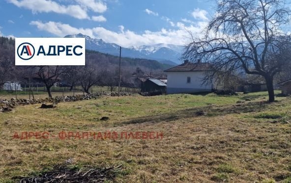 Парцел в Априлци - 1350 кв.м за 30 €/кв.м - Снимка #1