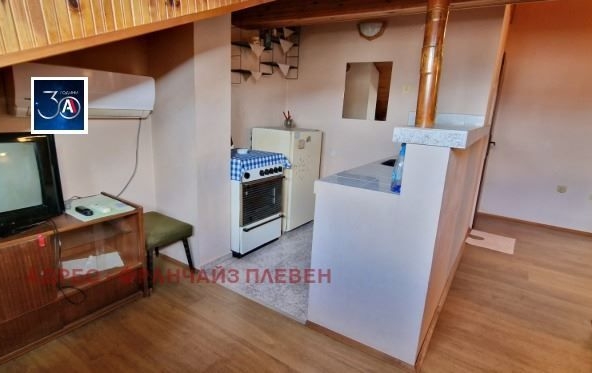 Двустаен апартамент в Плевен, 9-ти квартал - 72 кв.м за 625 €/кв.м - Снимка #1