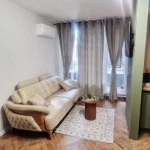 Дава се под наем Двустаен апартамент в Бургас, Център - 65 кв.м за 648.21 € - Снимка #1